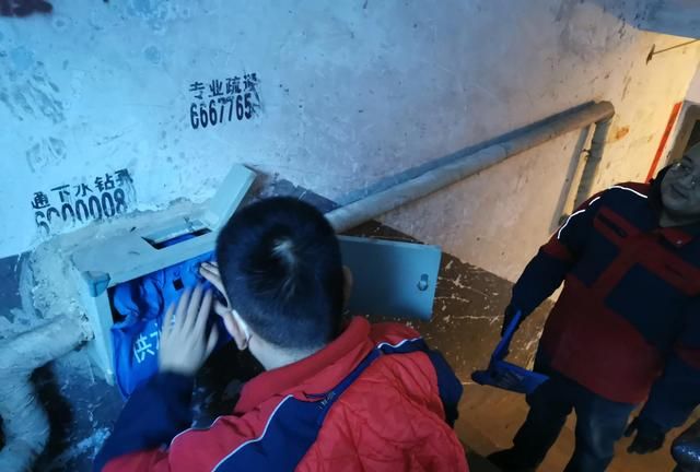 郑州寒潮来了，小区居民该如何防范水表水管冻裂？